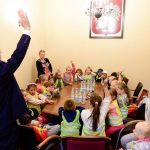 Dzieci z Przedszkola Samorządowego nr 5 w Wieliczce z wizytą u Burmistrza Artura Kozioła