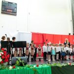 wspólne śpiewanie patriotyczne przedszkolaków w Wieliczce z Artur Kozioł